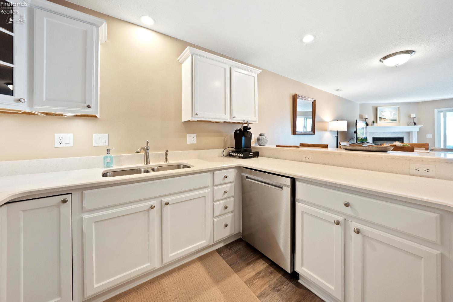 10654 E Bayshore Road 68