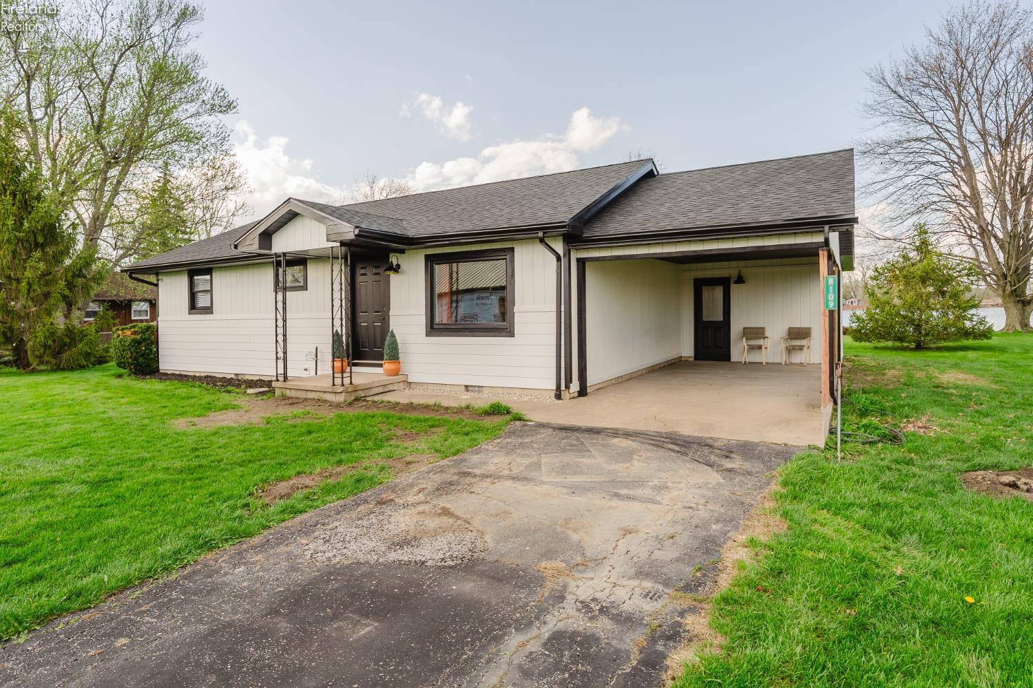 8109 Titus Road