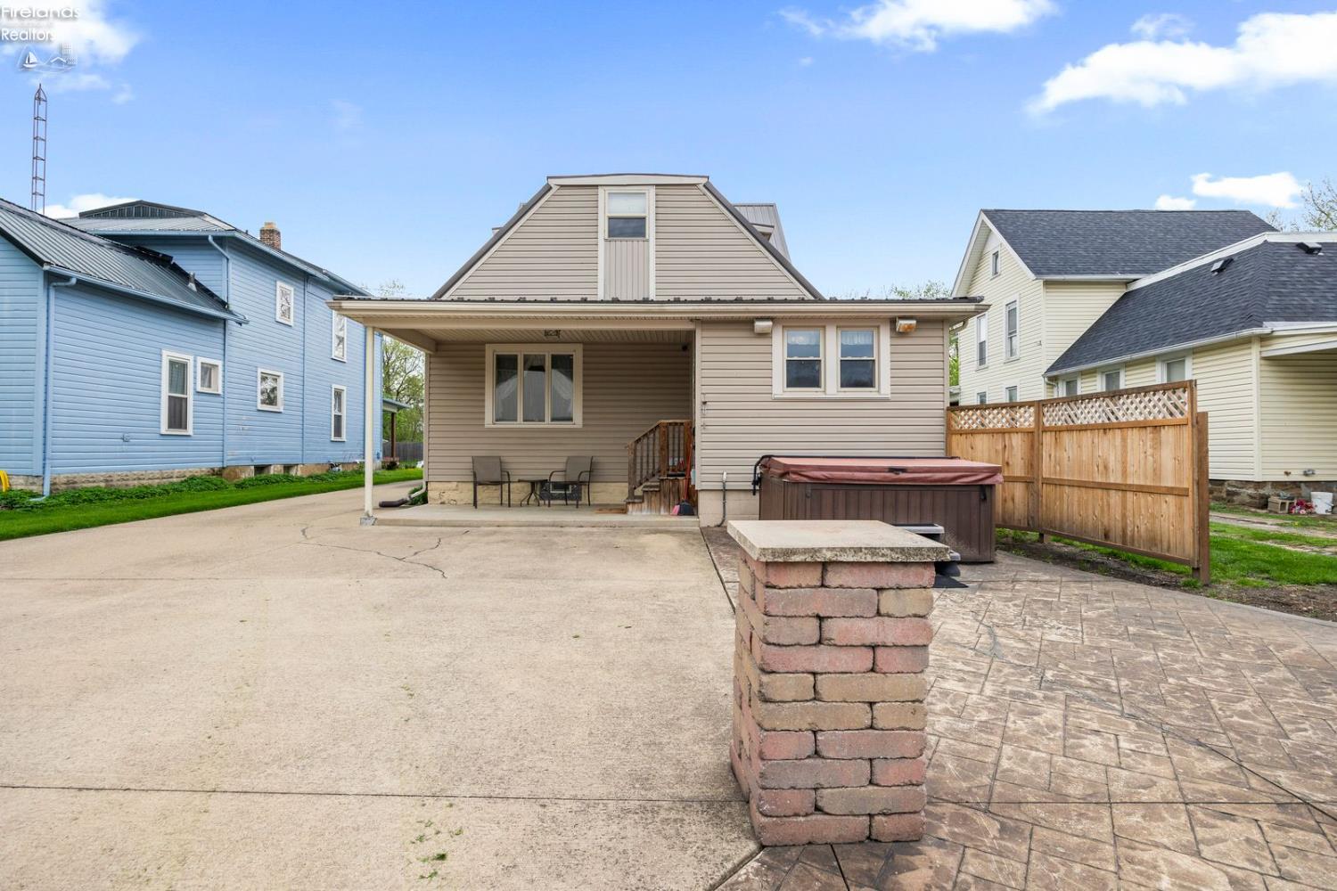 33 S Garden Street