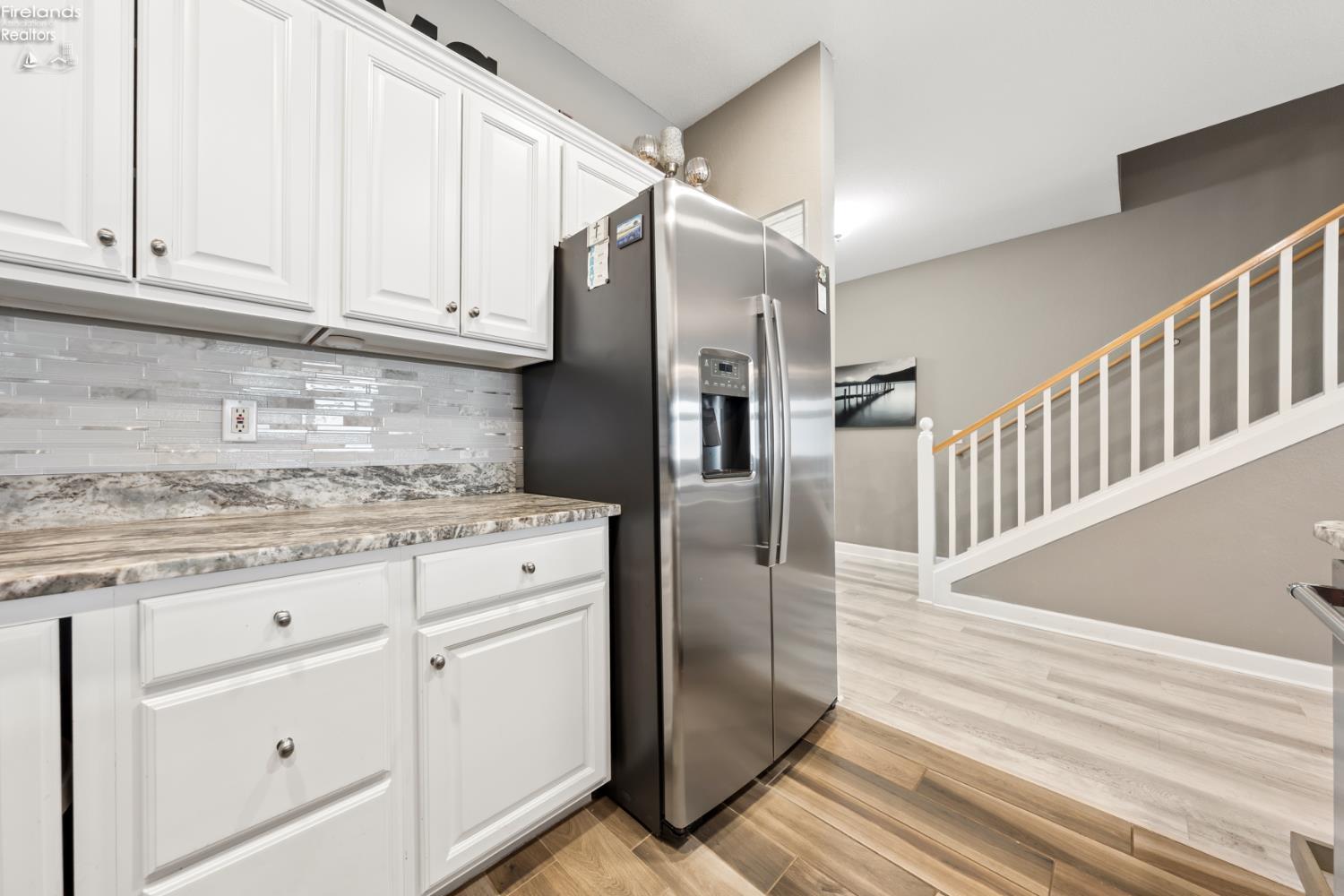 1213 W Lakeshore Drive