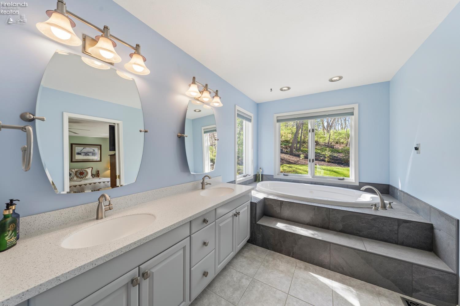 4165 E Laurel Ridge Drive