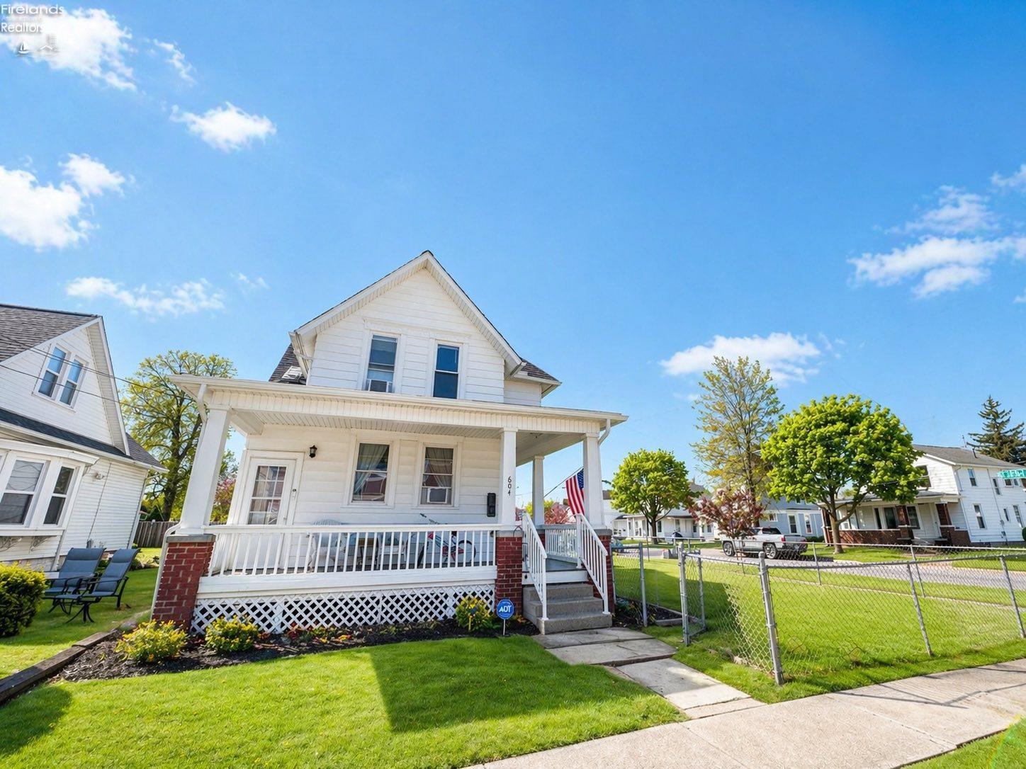 604 Neil Street