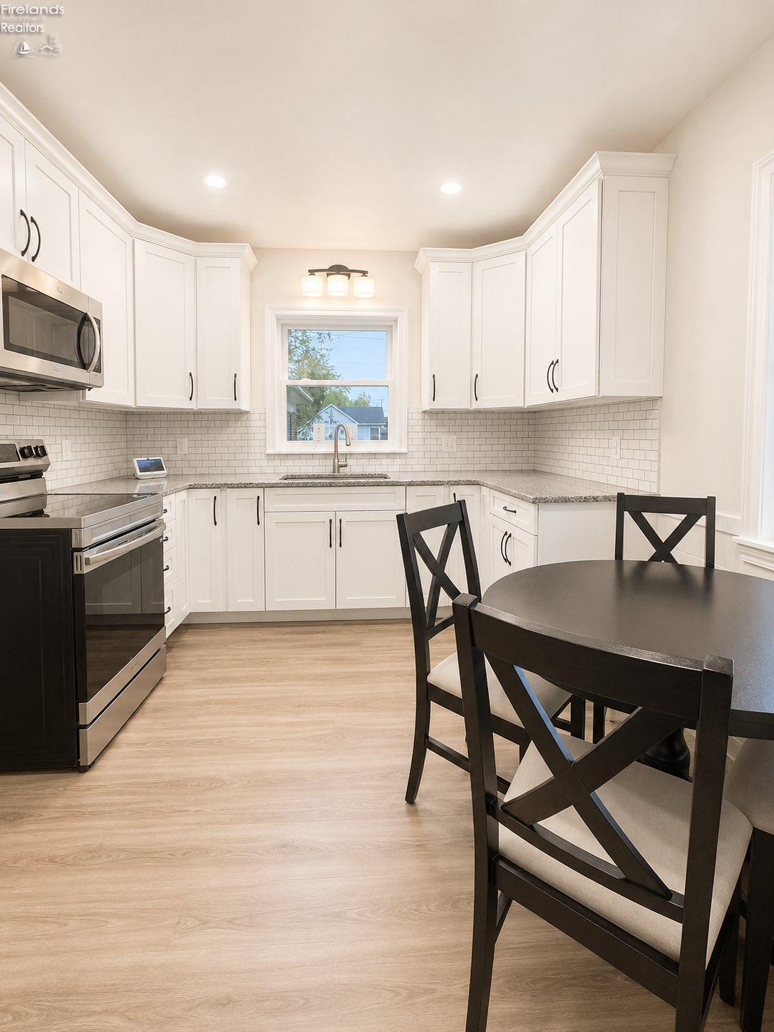 522 W 3rd Street