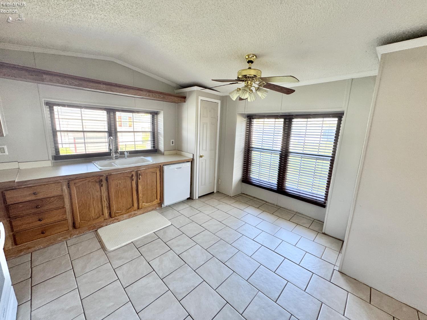 134 W Birchard
