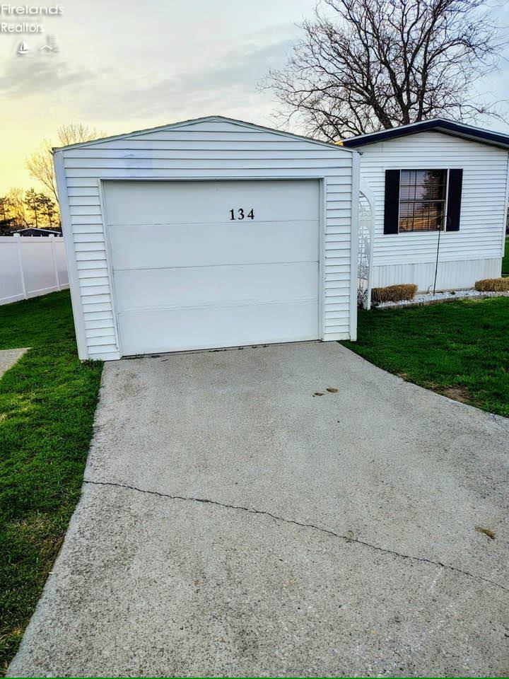 134 W Birchard