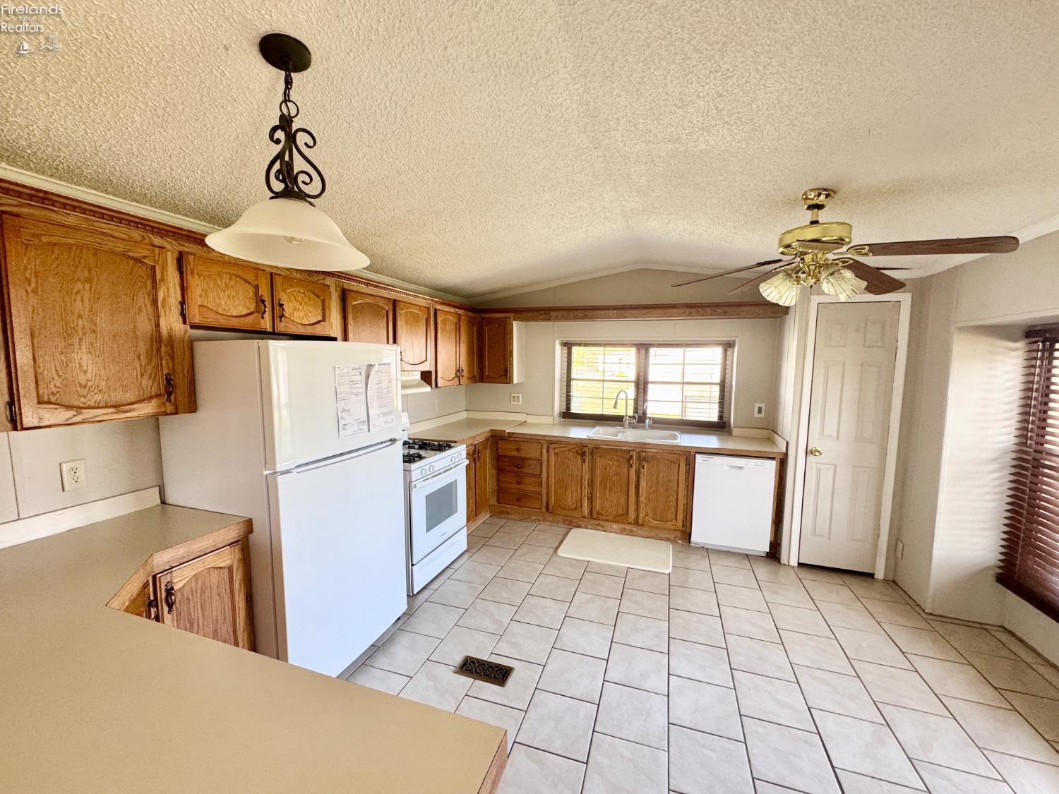 134 W Birchard