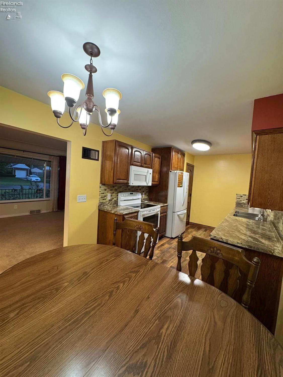 2843 Castleton