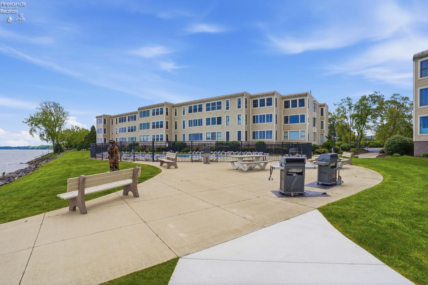 1507 E Cleveland Road 422