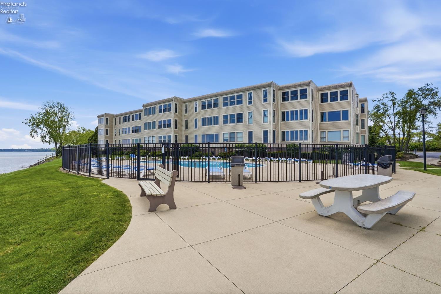 1507 E Cleveland Road 422