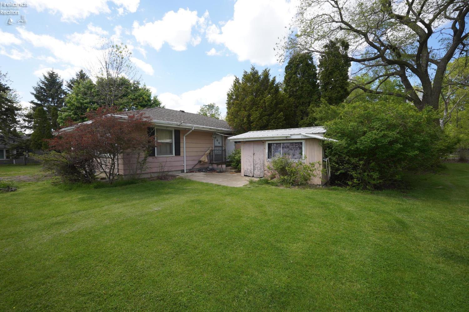 2426 E Schiewe Road