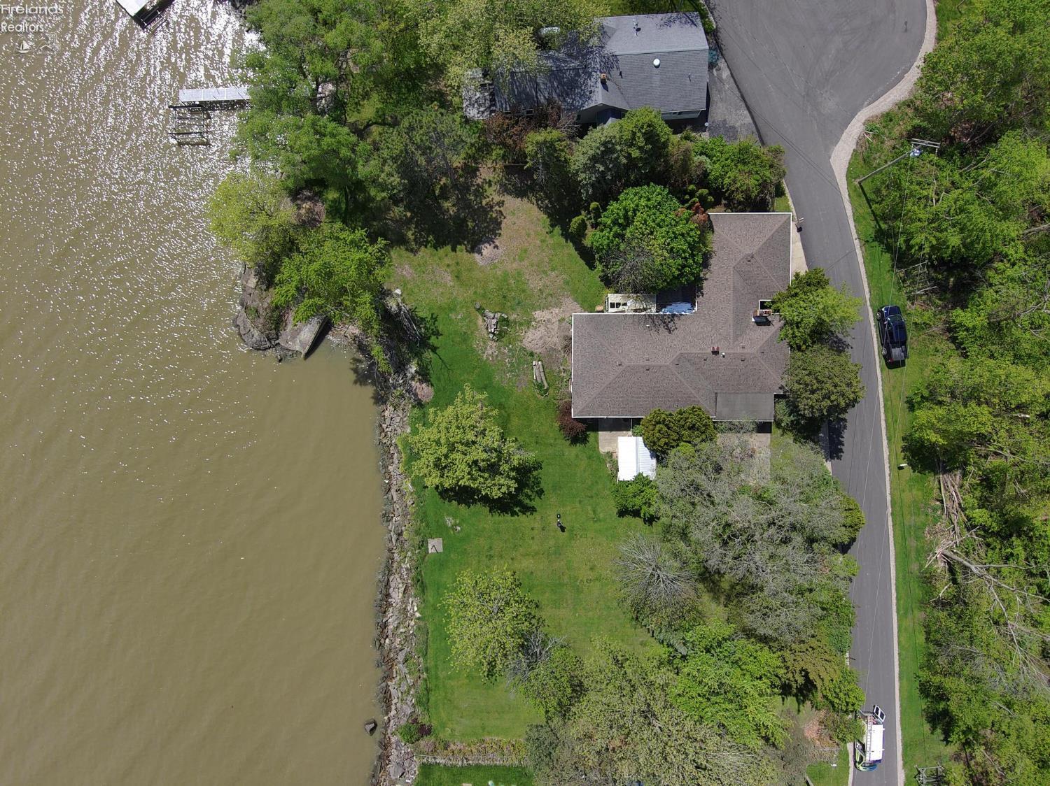 2426 E Schiewe Road