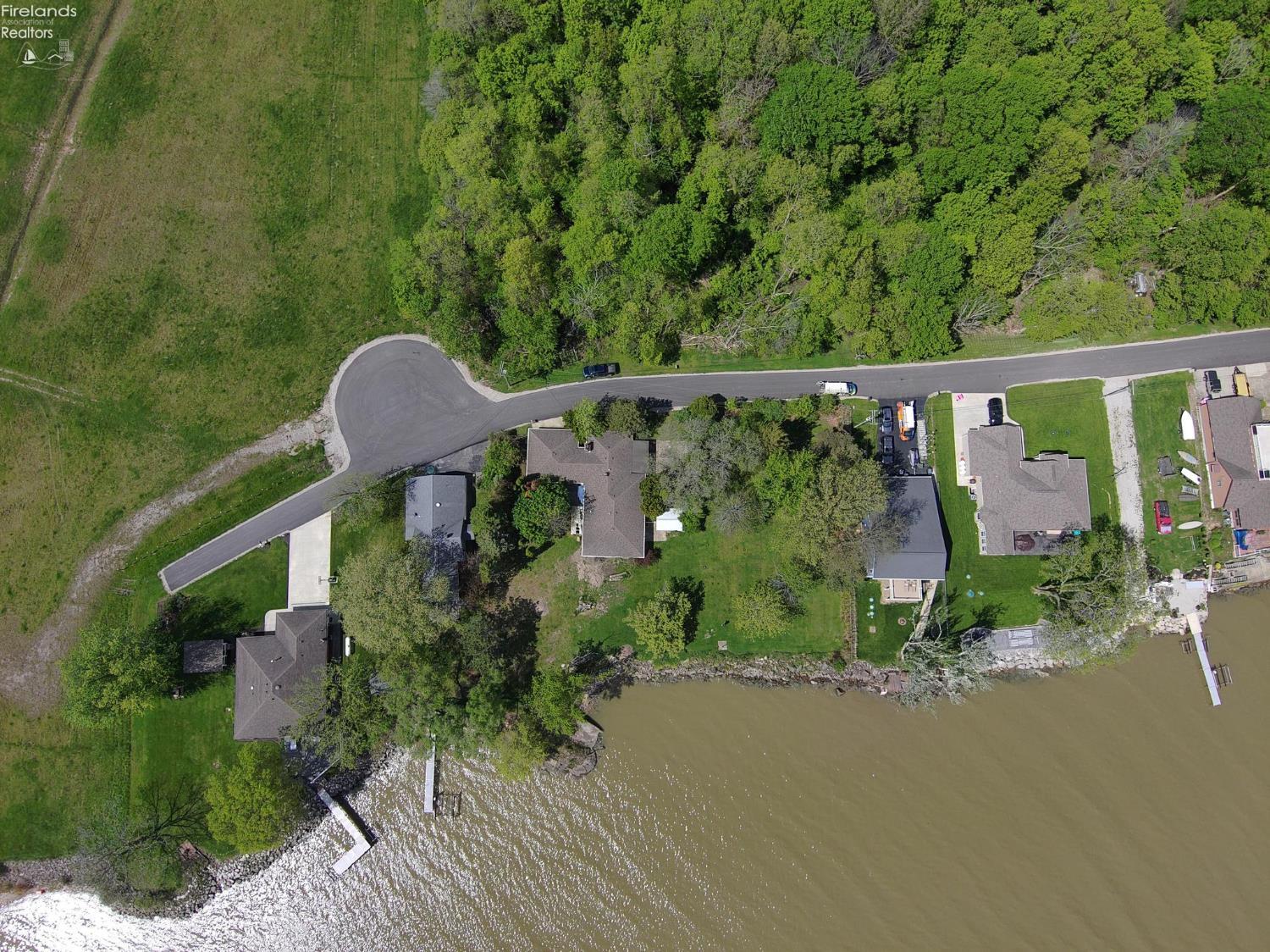 2426 E Schiewe Road