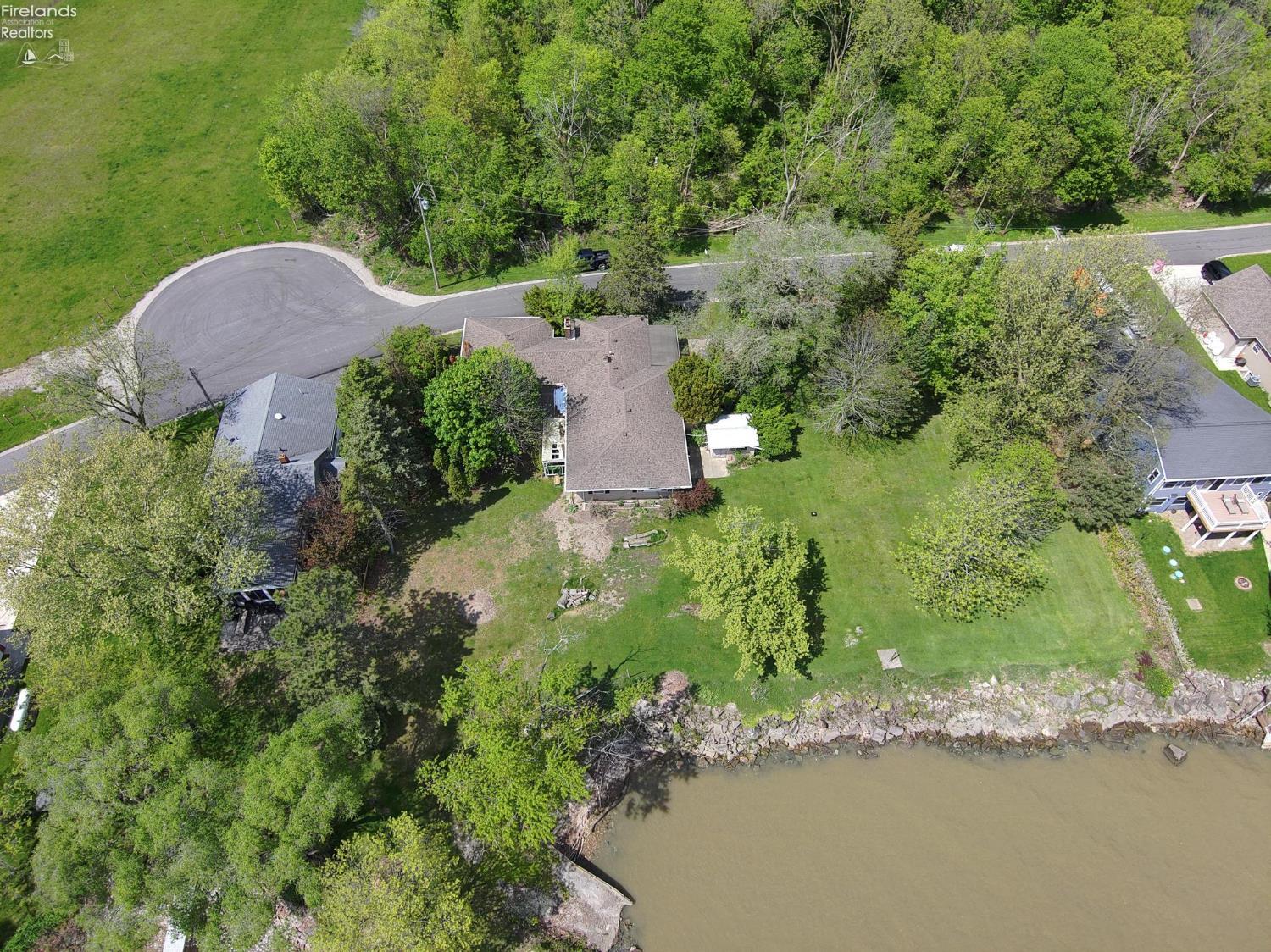 2426 E Schiewe Road