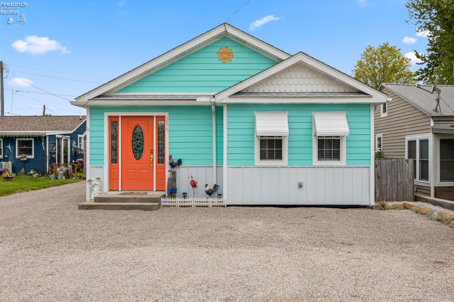 230 N Sackett Road