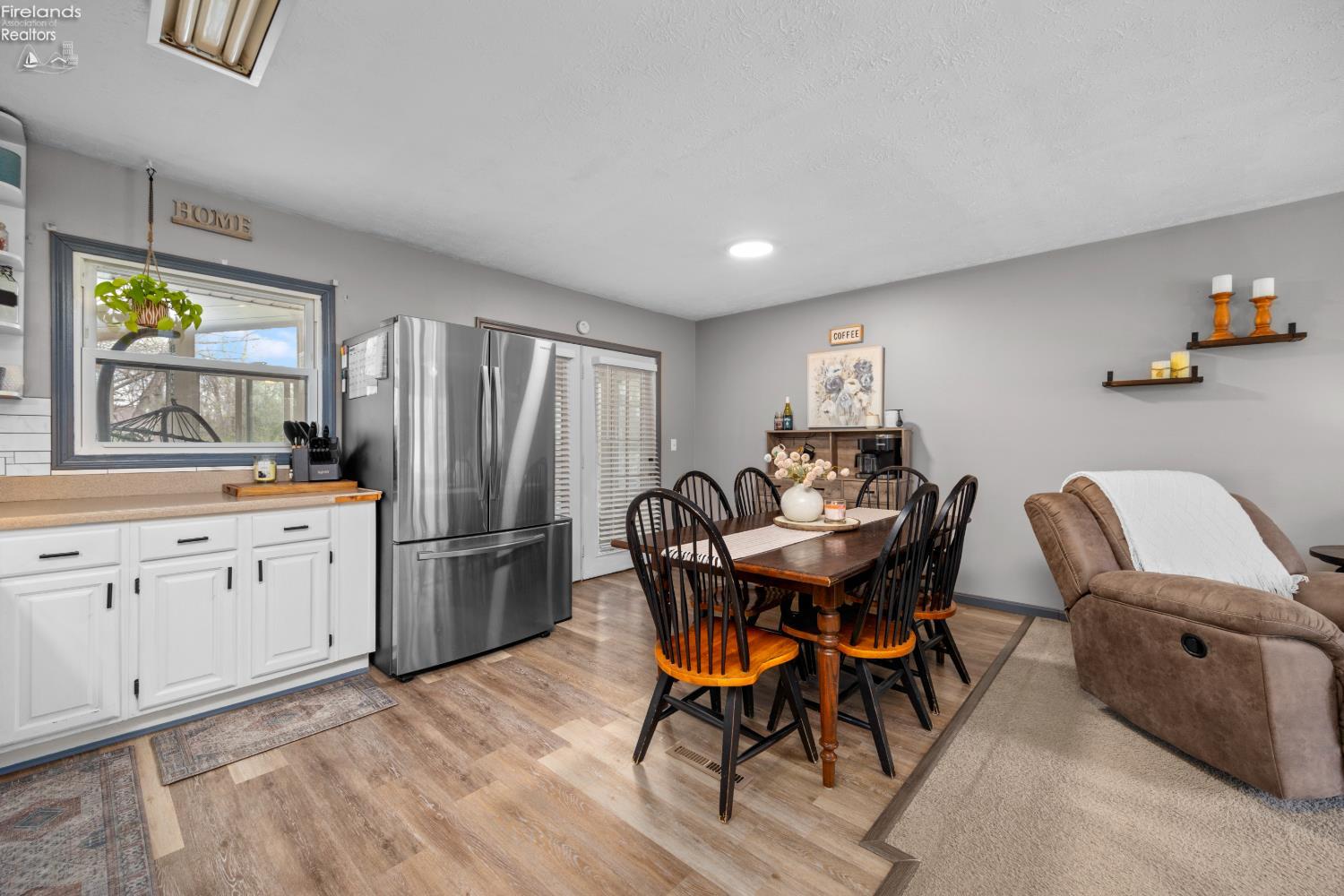 1121 Oakwood Drive