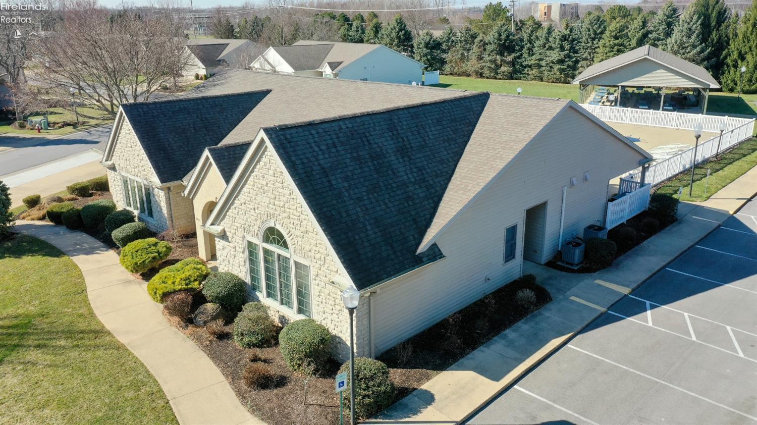 2116 Lakefield Drive