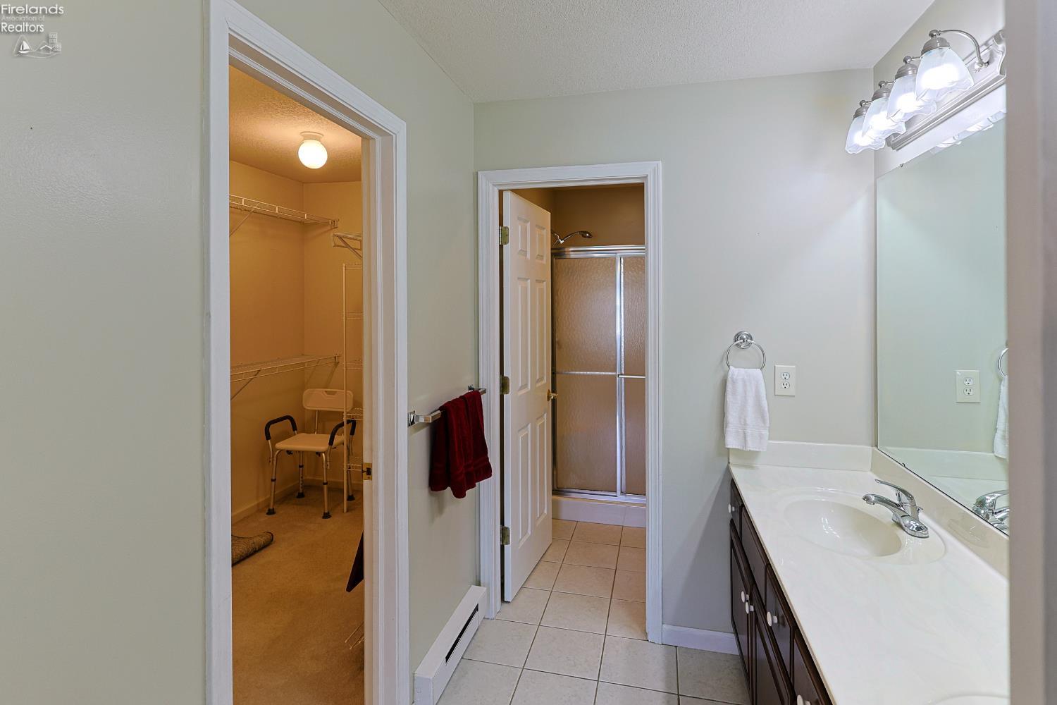 2116 Lakefield Drive