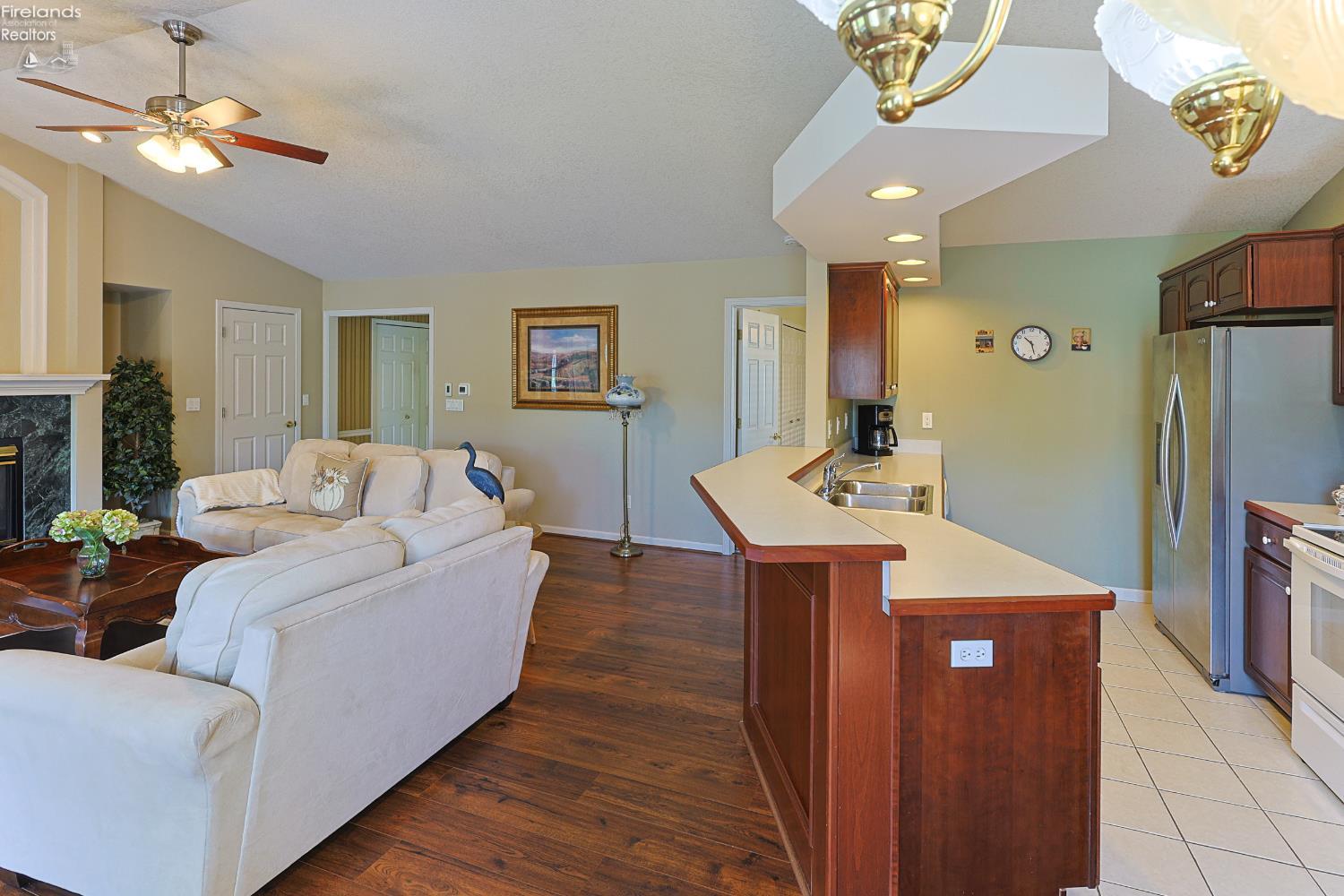 2116 Lakefield Drive