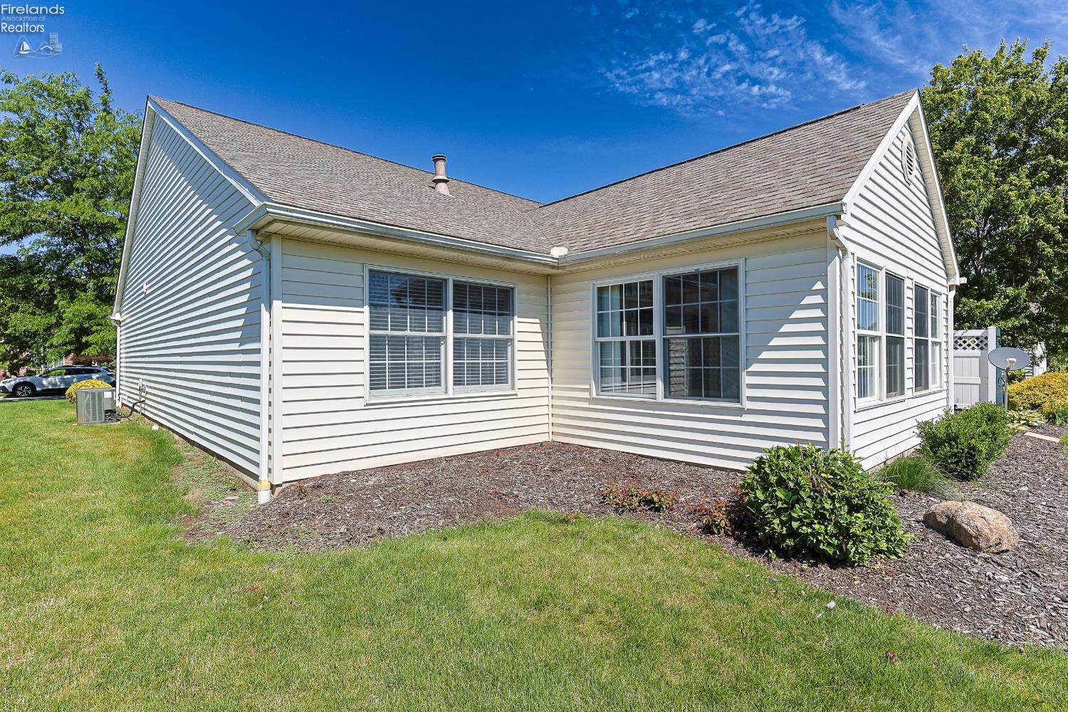 2116 Lakefield Drive