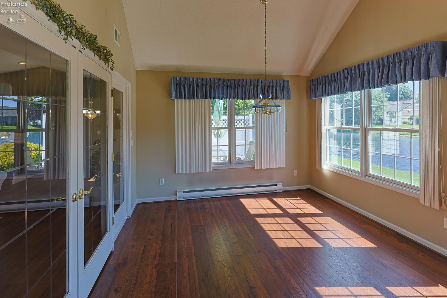 2116 Lakefield Drive