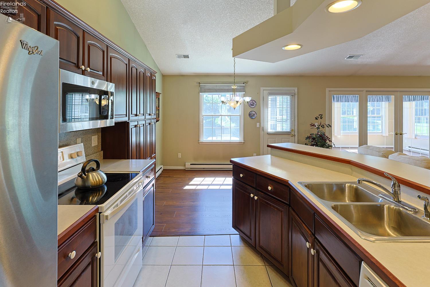 2116 Lakefield Drive