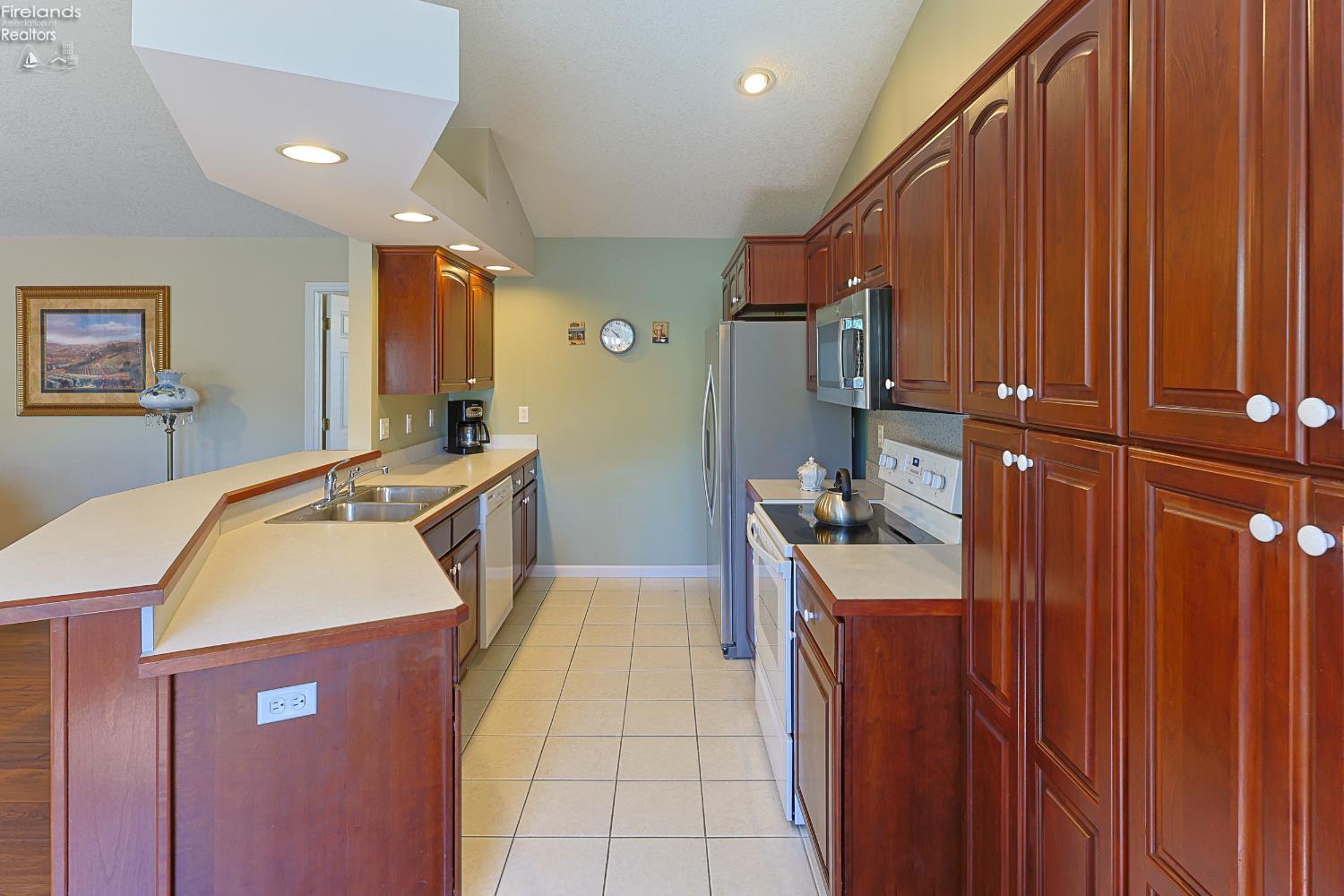 2116 Lakefield Drive