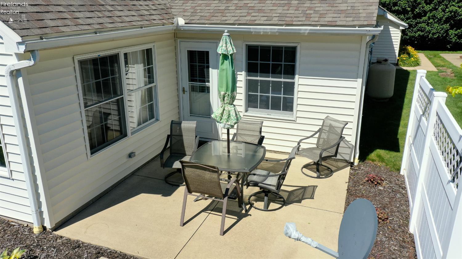 2116 Lakefield Drive