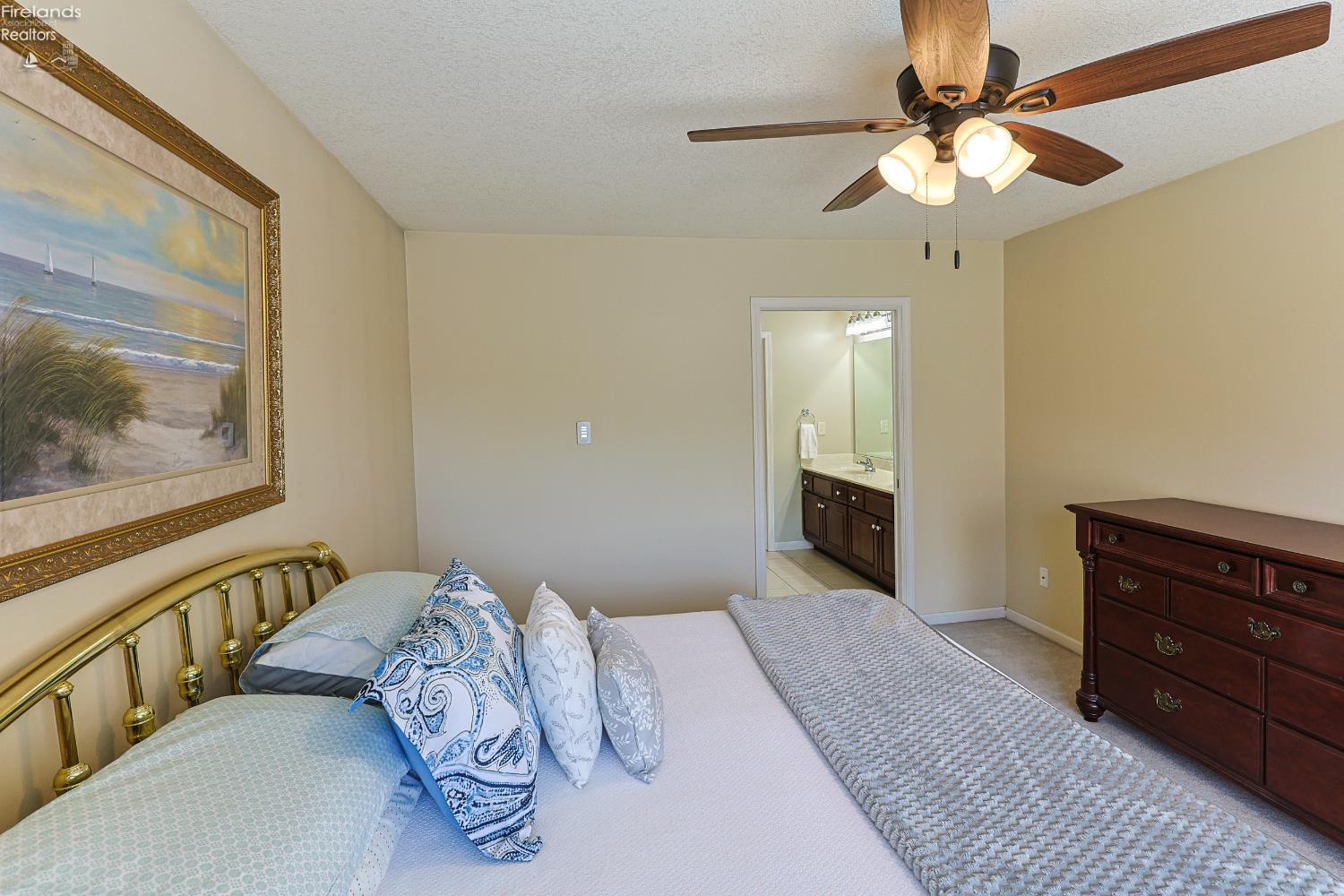2116 Lakefield Drive