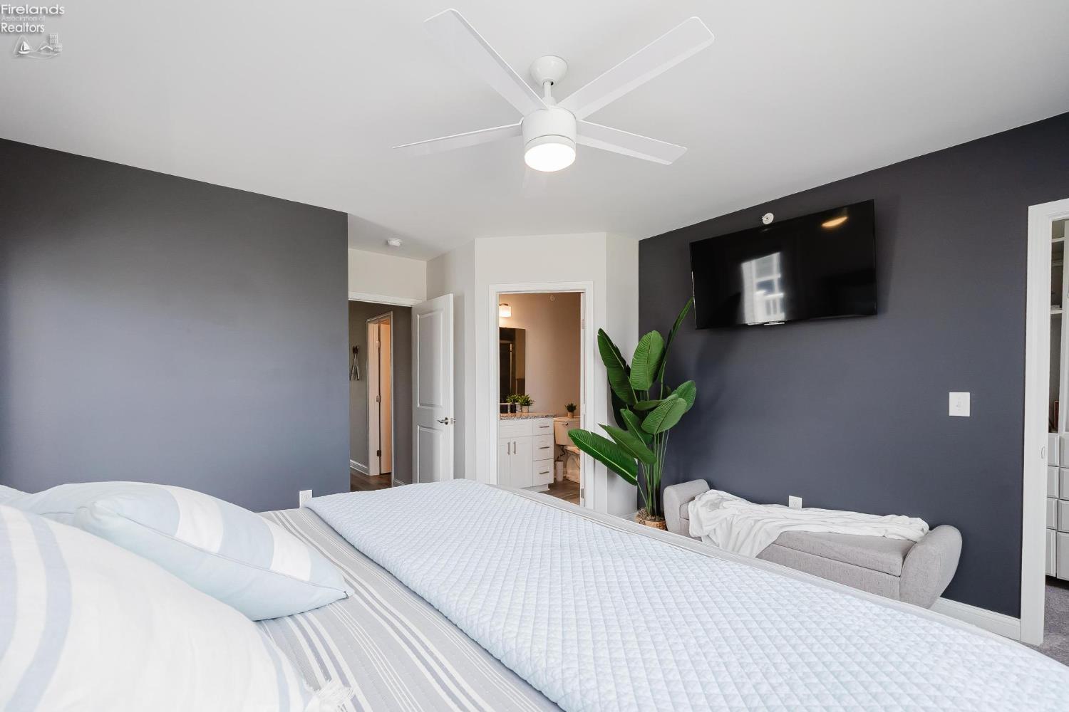 2610 Waterside Court Drive 532