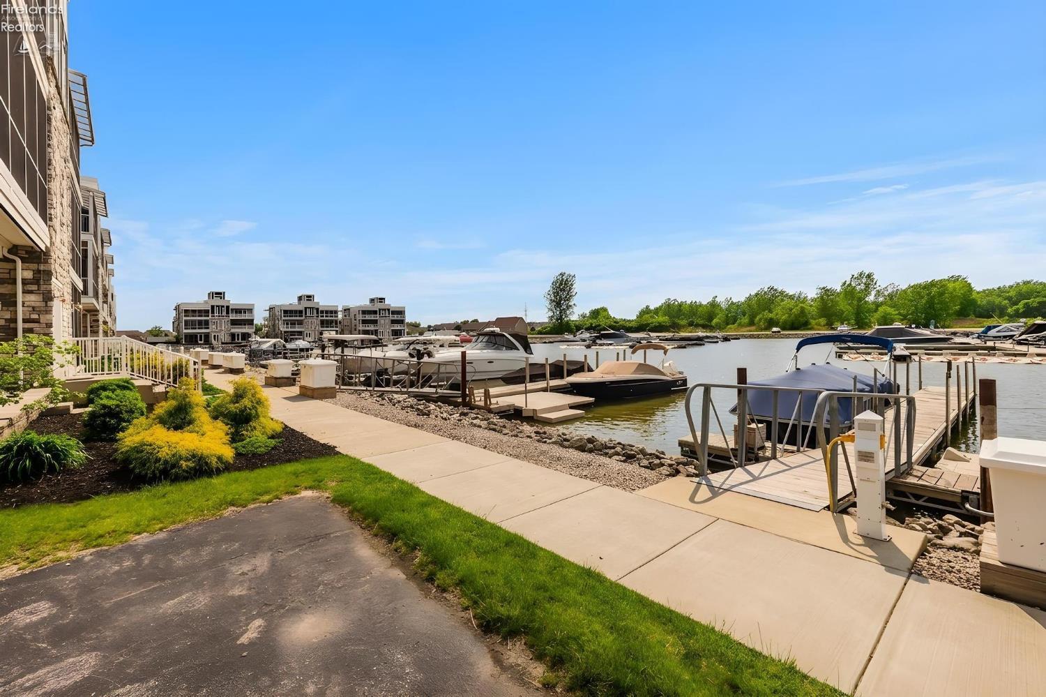 2610 Waterside Court Drive 532