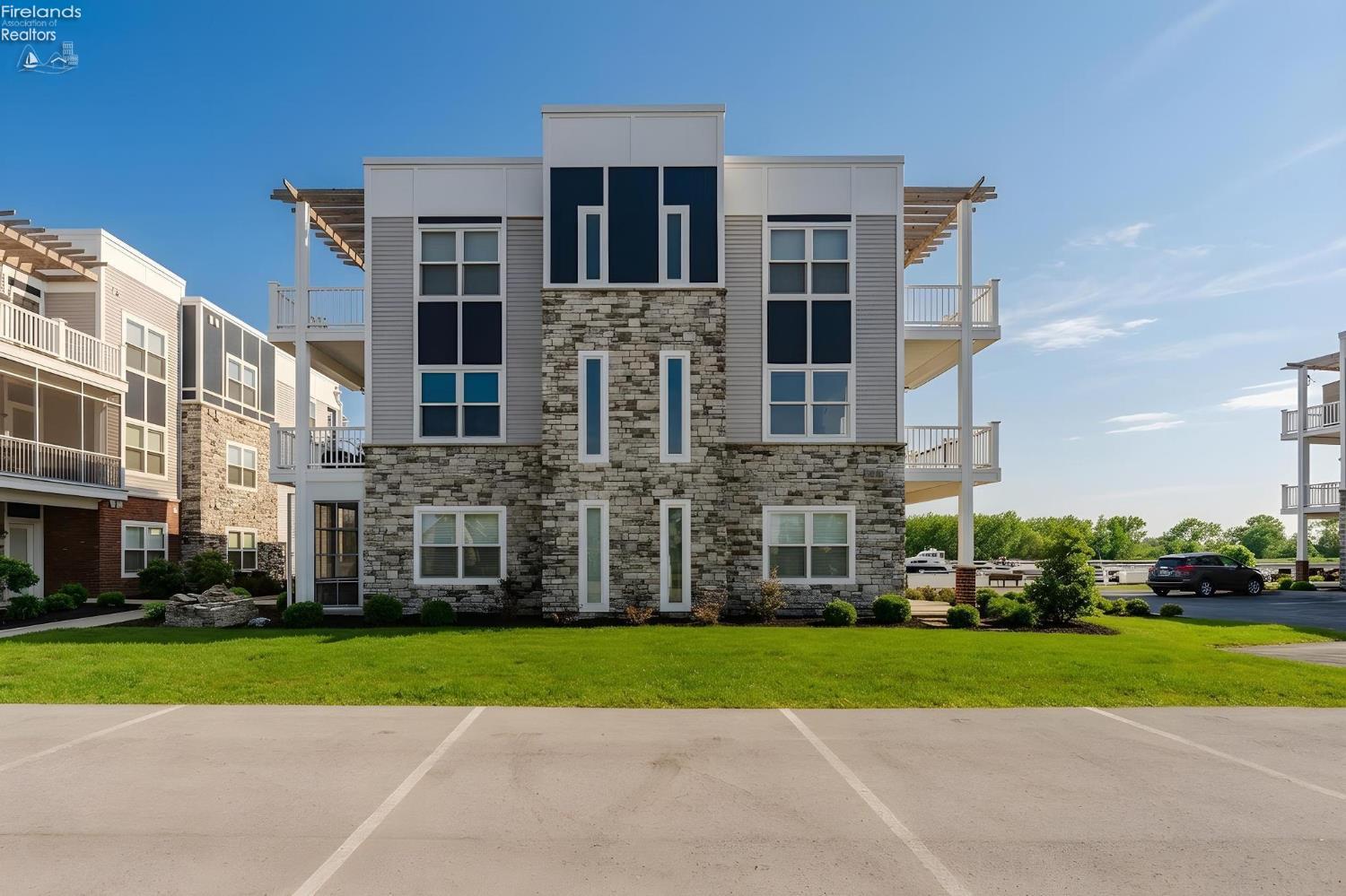 2610 Waterside Court Drive 532