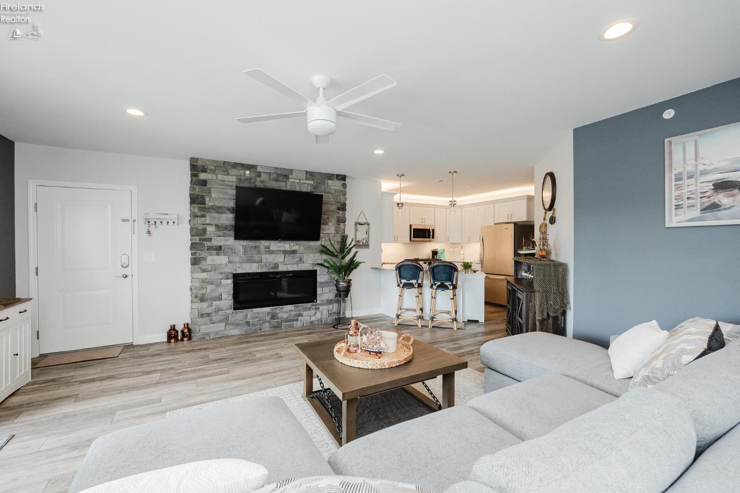 2610 Waterside Court Drive 532