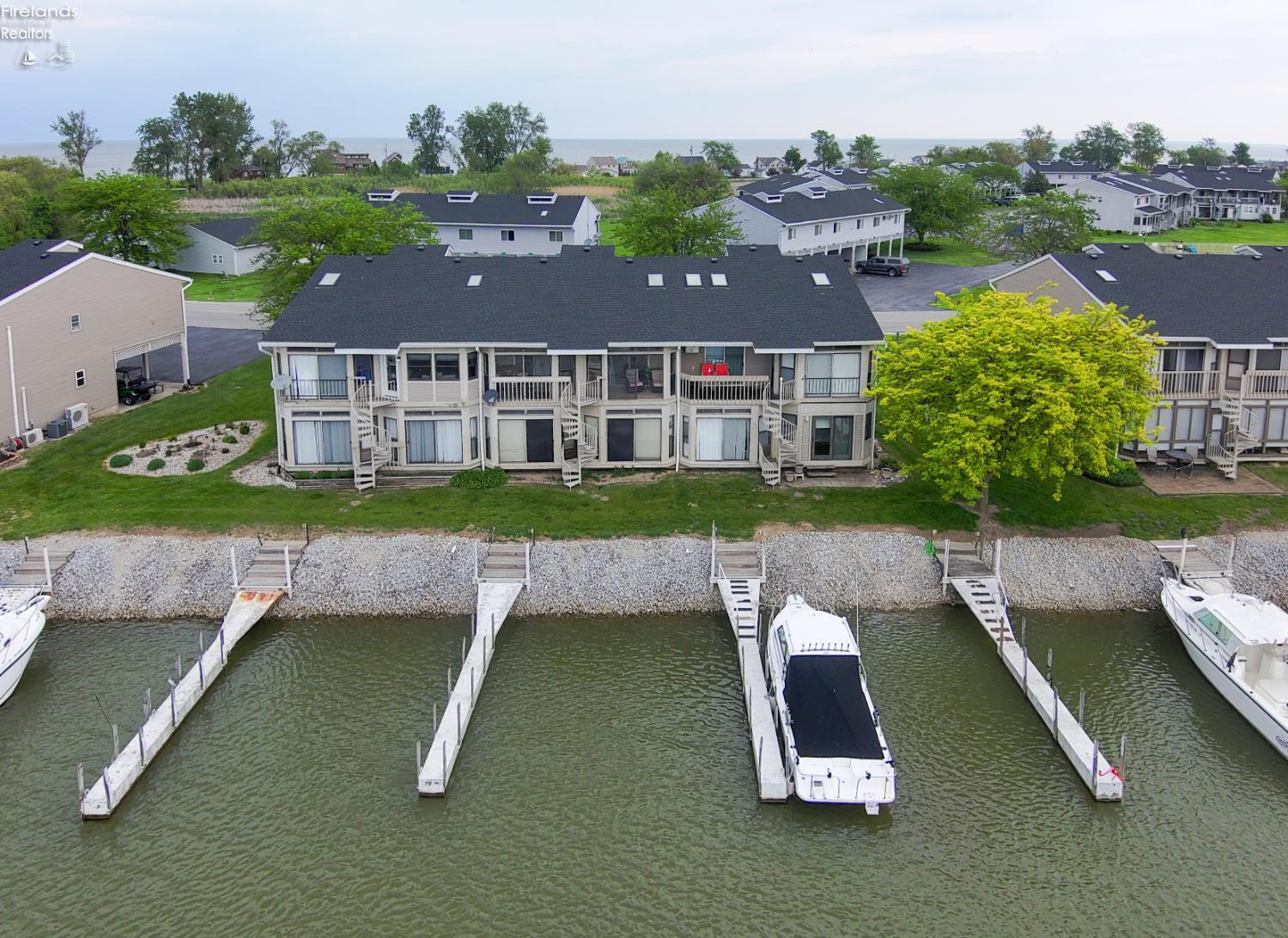 6484 N Harris Harbor Drive