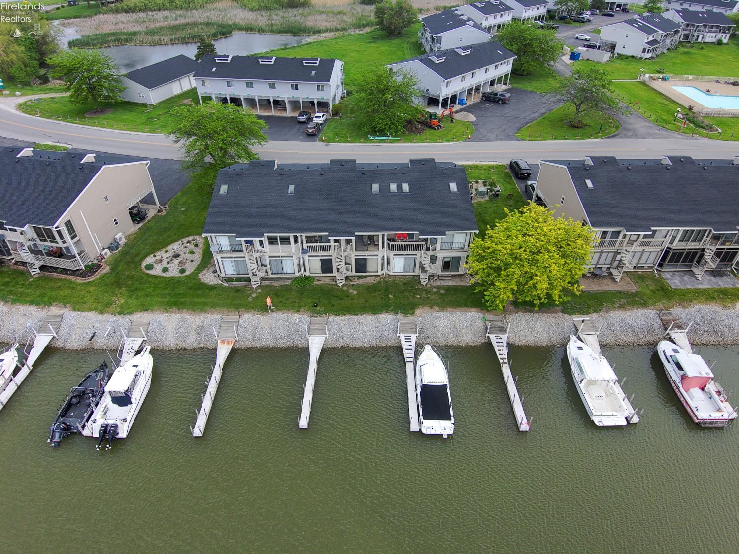 6484 N Harris Harbor Drive