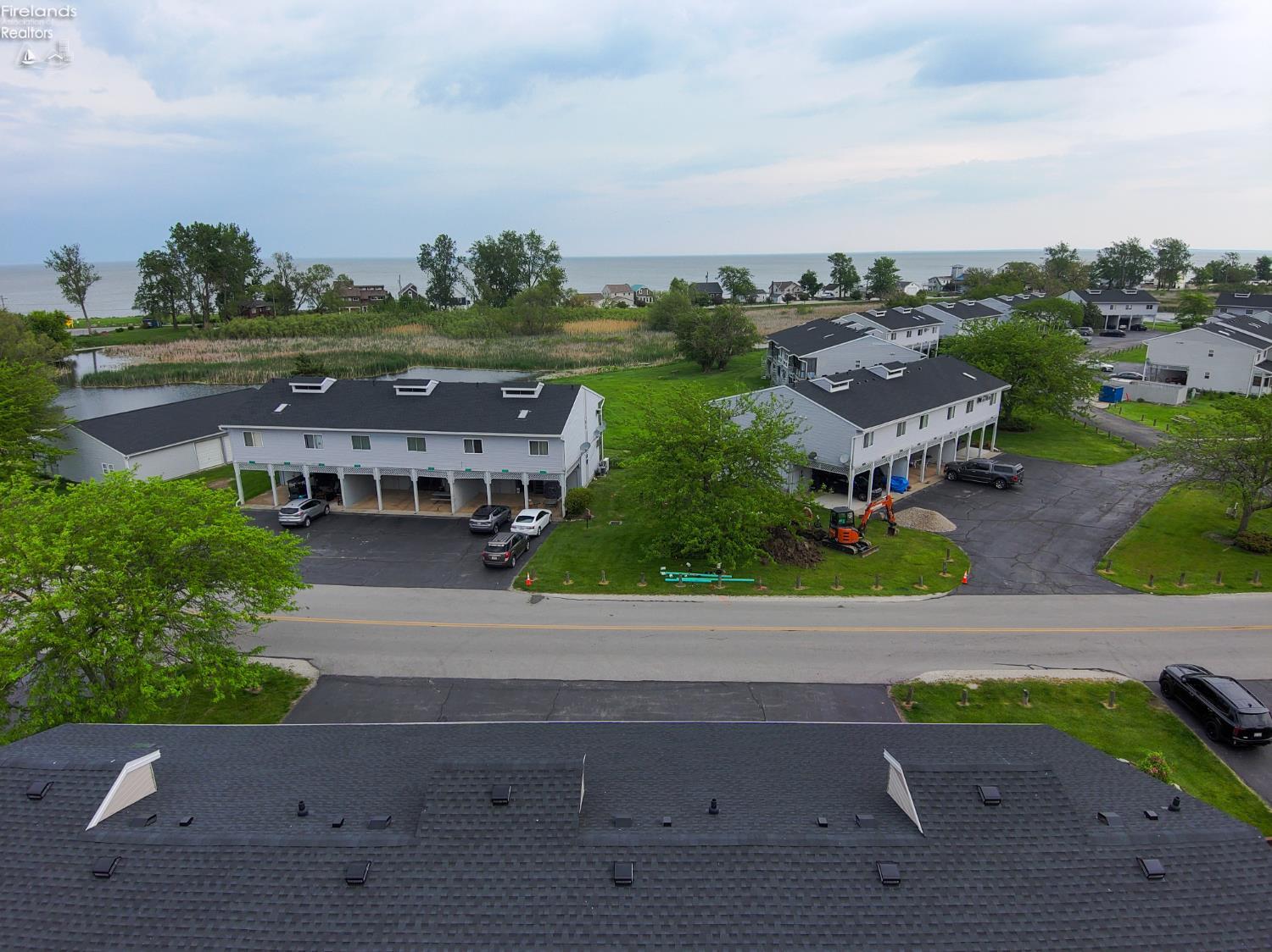 6484 N Harris Harbor Drive