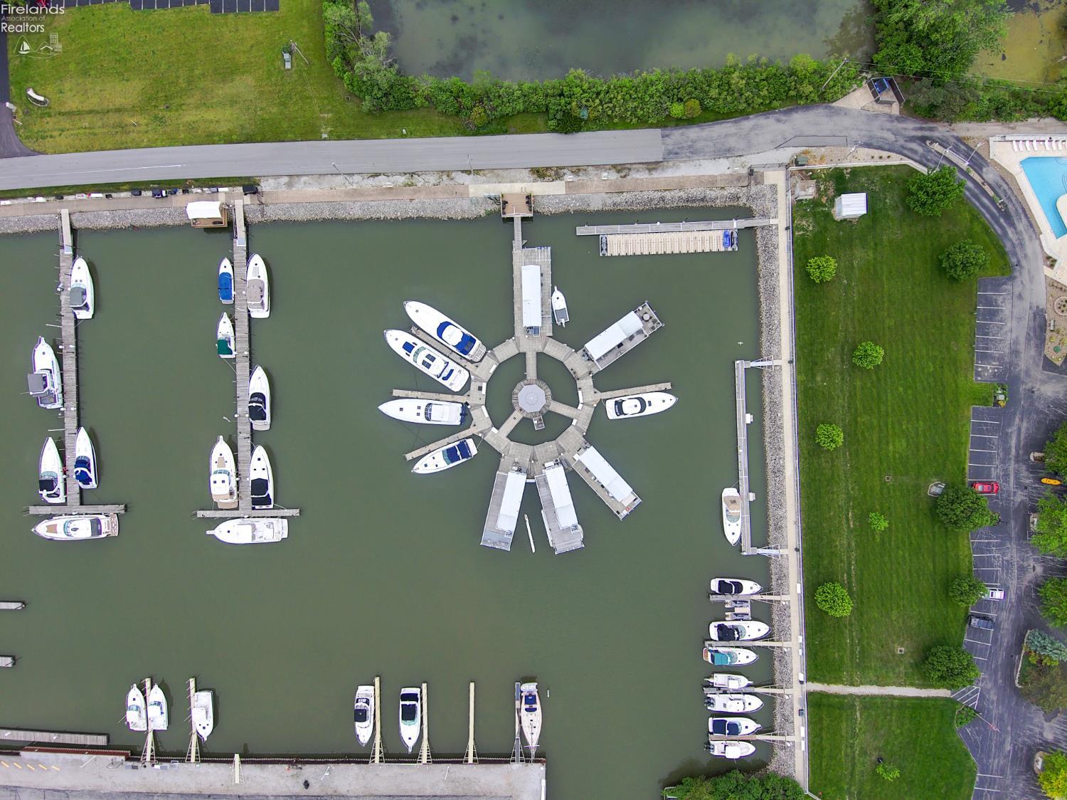 1805 W Lakeshore Drive