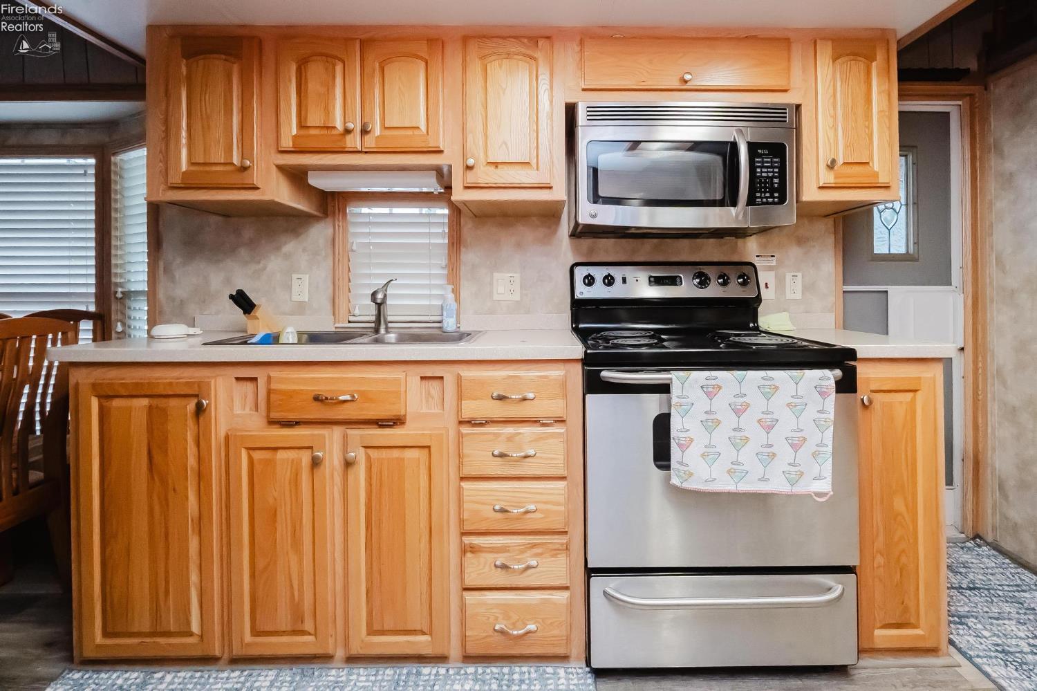 1805 W Lakeshore Drive