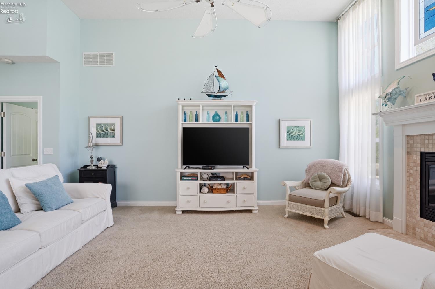 2110 Bailiwick