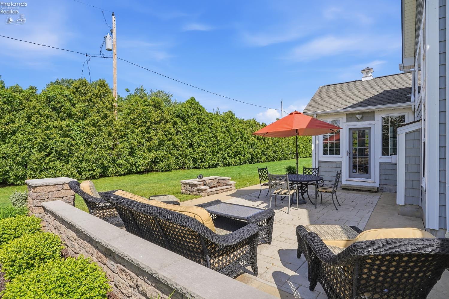 2110 Bailiwick