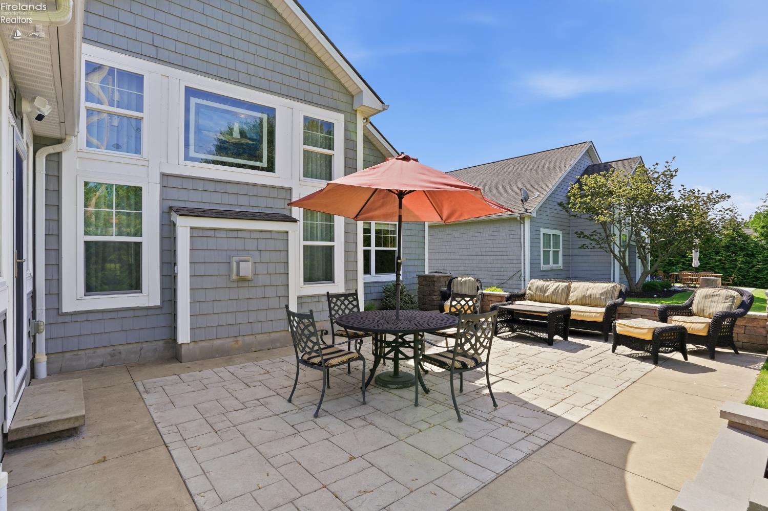 2110 Bailiwick