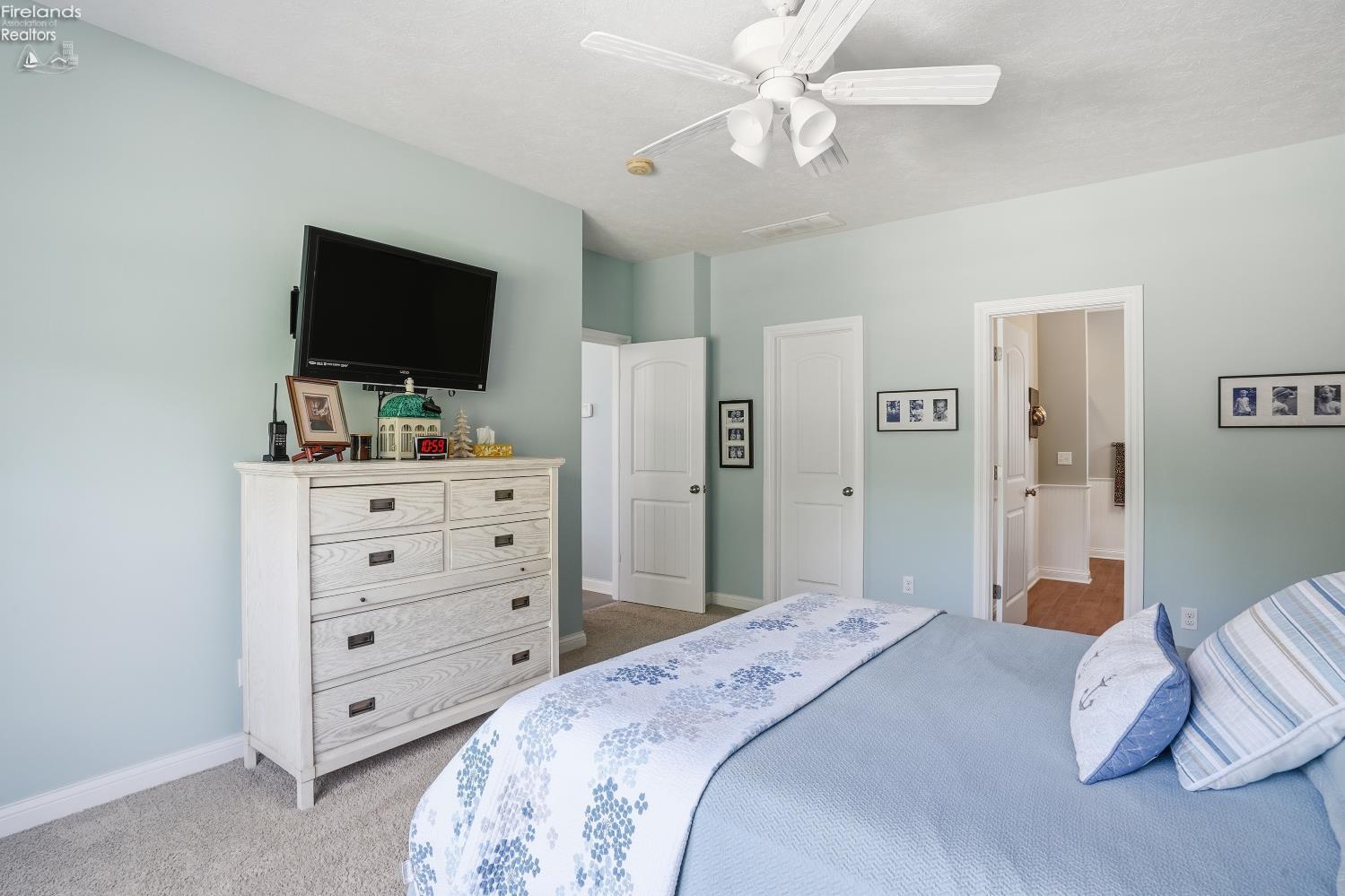 2110 Bailiwick