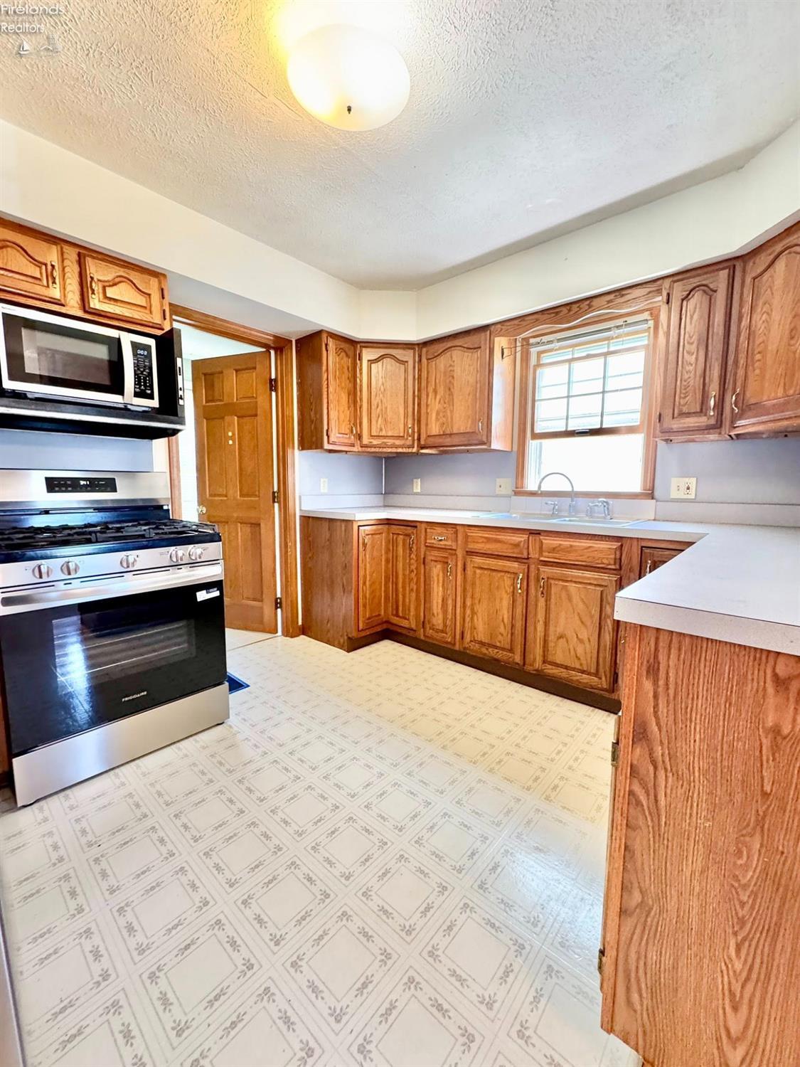 515 W Fifth Street