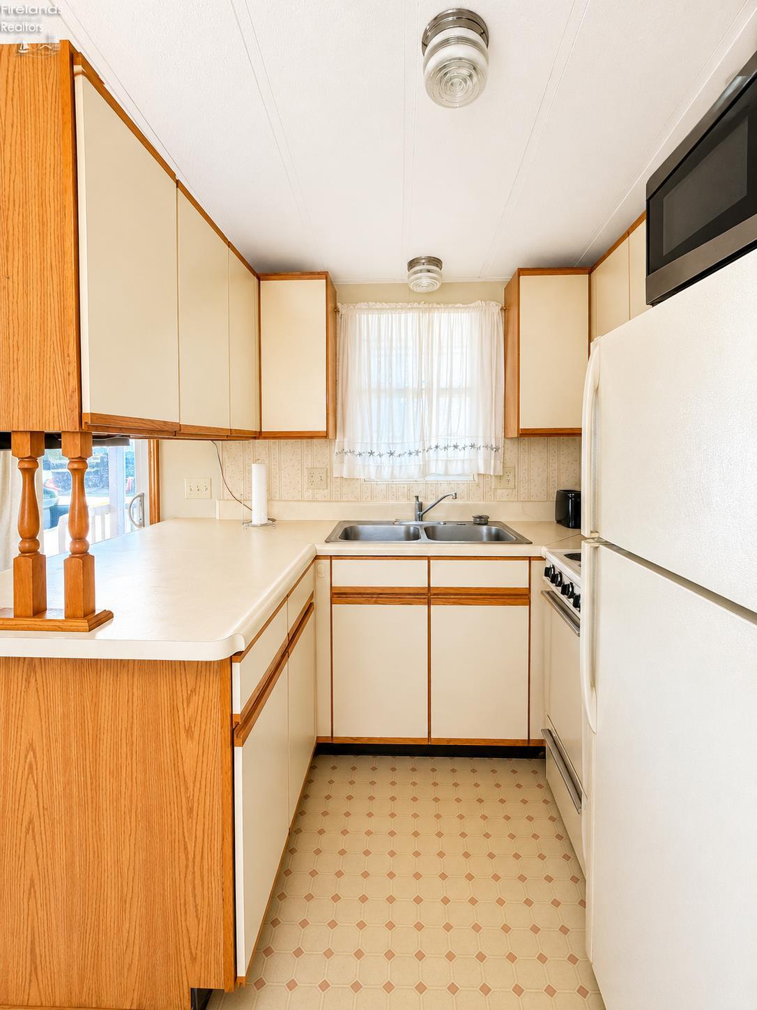 1220 W Richey Road 46