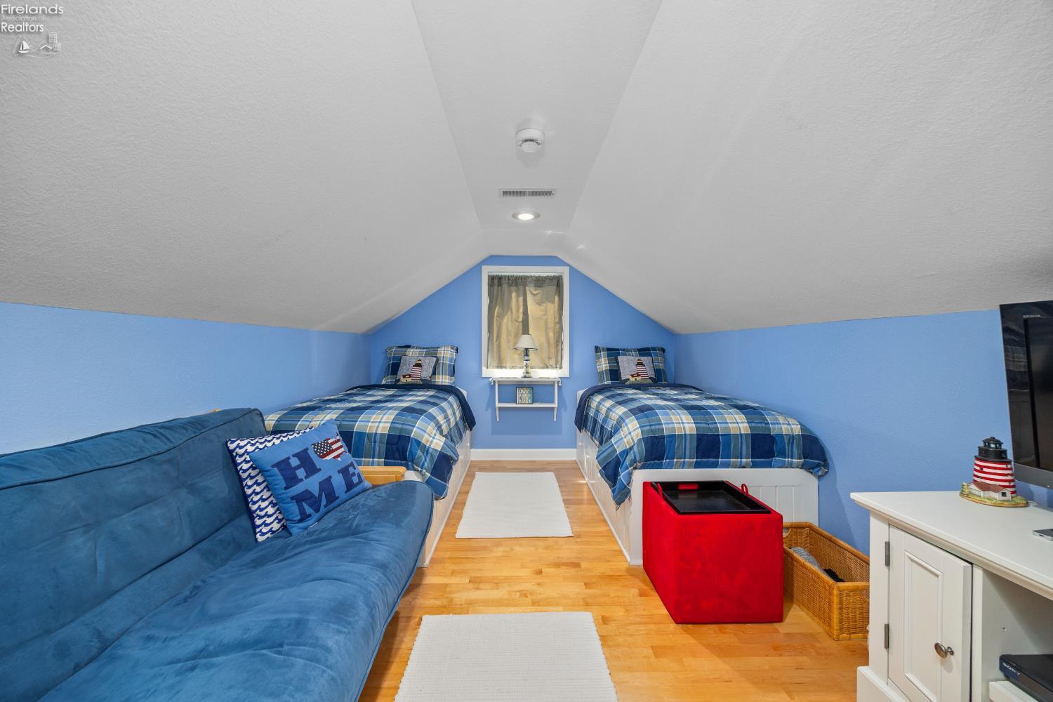 9886 E Bayshore Road 19