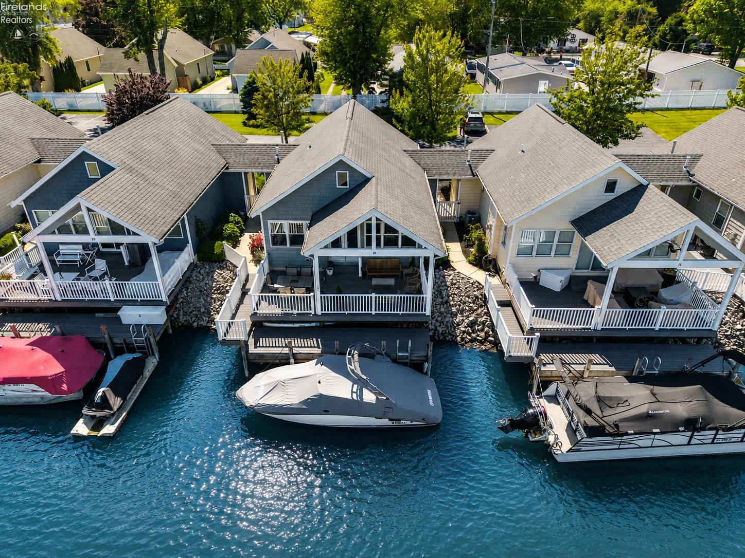 9886 E Bayshore Road 19