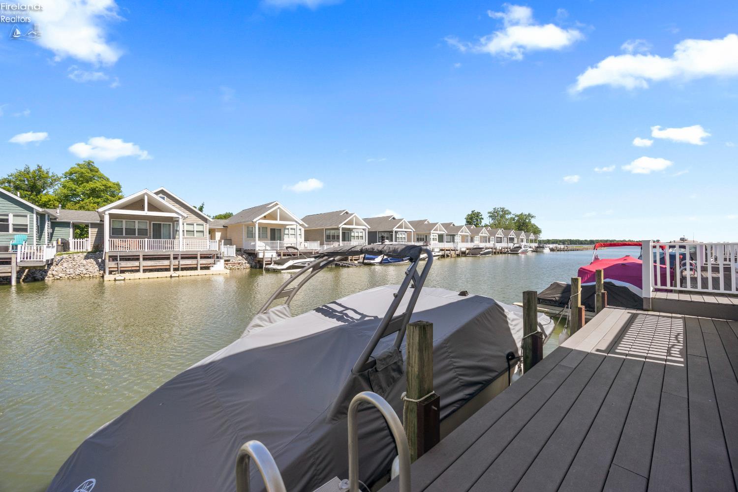 9886 E Bayshore Road 19