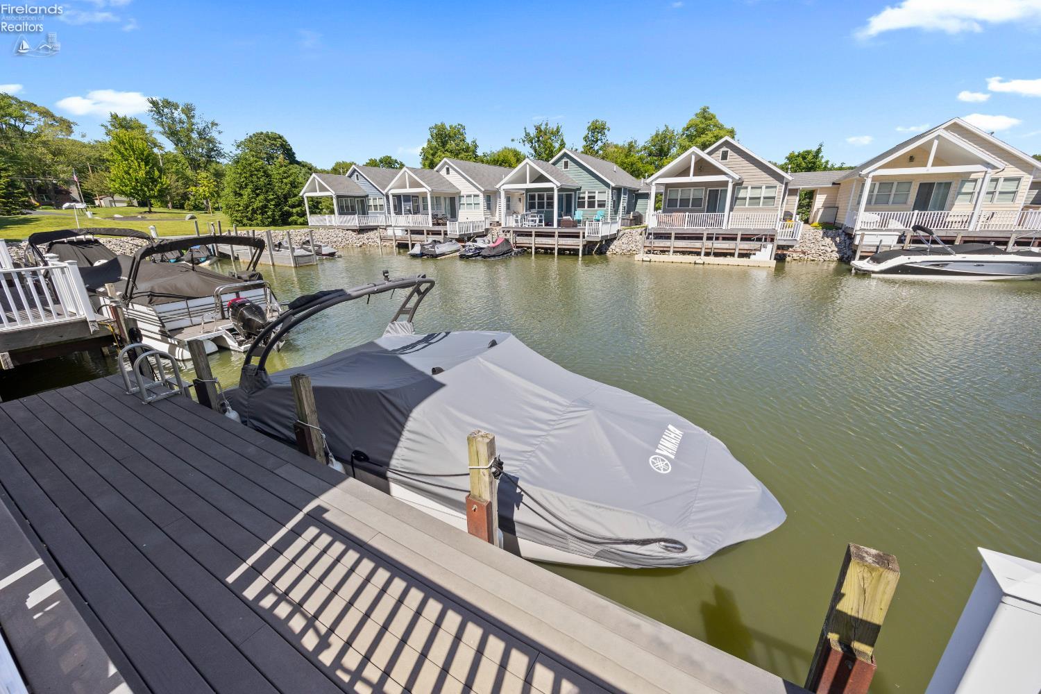9886 E Bayshore Road 19