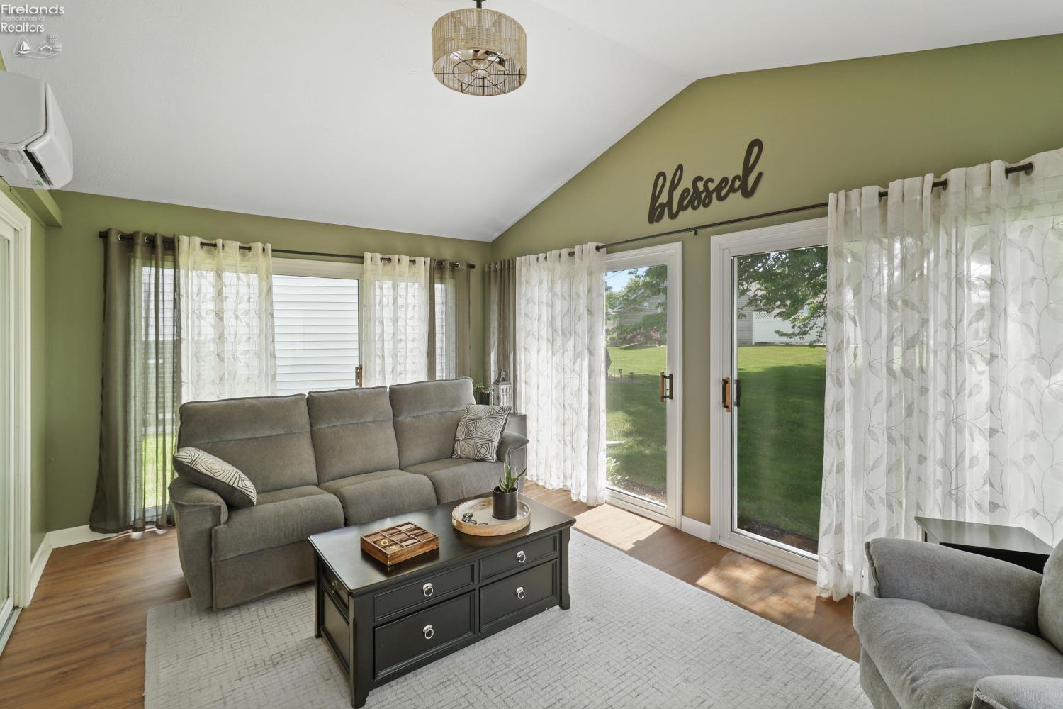 2212 Westwind Drive