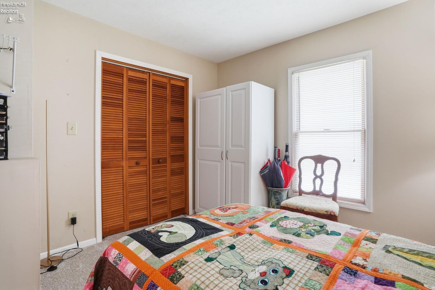 3594 S Memorial Shoreway Drive