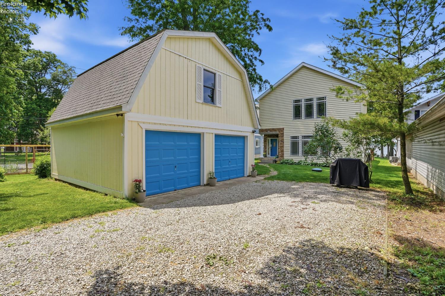3594 S Memorial Shoreway Drive